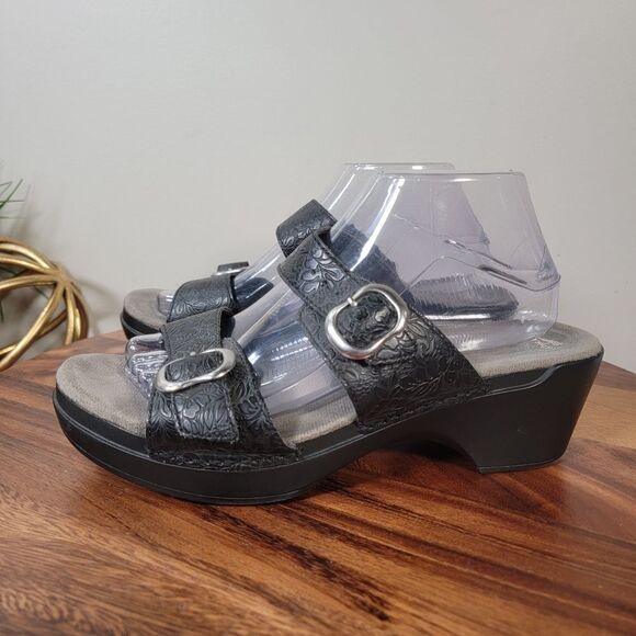 Dansko Sophie Black floral Tooled Leather Clog Sandals Size 41 Comfy Boho Retro - Picture 4 of 16